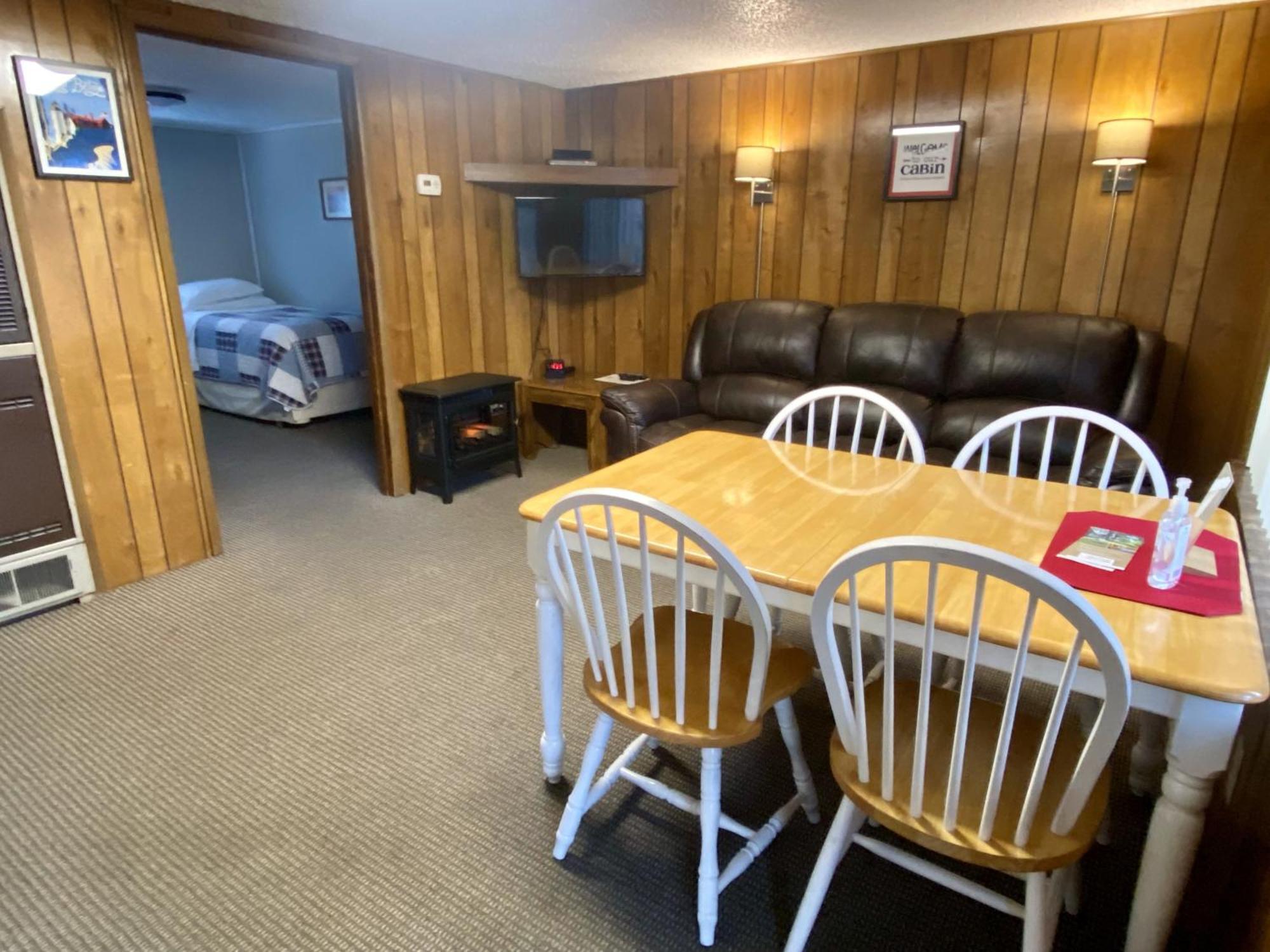 Betsie Riverside Resort Benzonia Extérieur photo